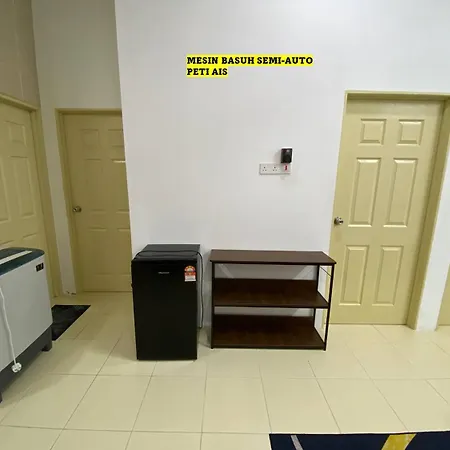 Homestay Cikgu Ahmed Batu Kikir Exterior photo